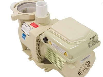 Pool pump equipment highlighting professional repair services for pumps and filtration systems by Luna Pool Service in Tucson, Oro Valley, and Vail.